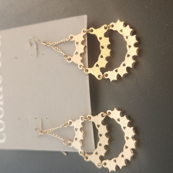 Cookie Lee Pink Crystals Goldtone Chandelier Drop Earrings - Picture 4 of 7